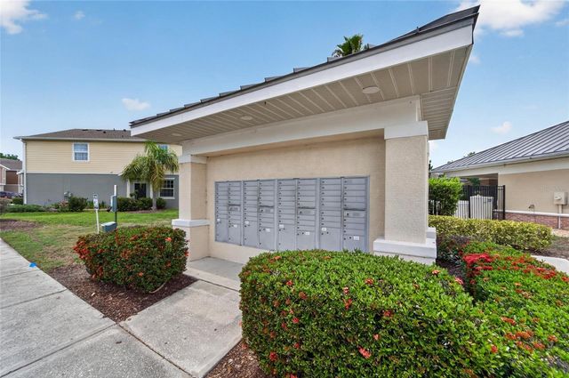 5028 WHITE SANDERLING COURT, Tampa, FL 33619
