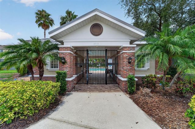 5028 WHITE SANDERLING COURT, Tampa, FL 33619
