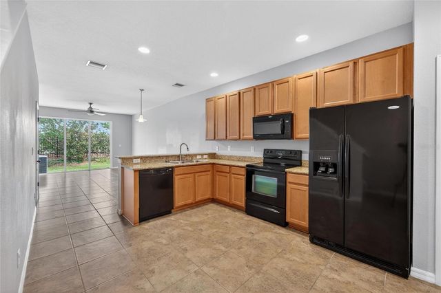 5028 WHITE SANDERLING COURT, Tampa, FL 33619