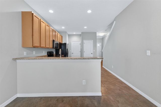 5028 WHITE SANDERLING COURT, Tampa, FL 33619