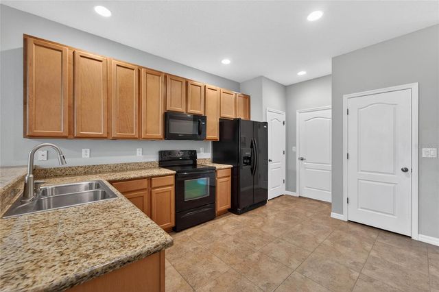 5028 WHITE SANDERLING COURT, Tampa, FL 33619