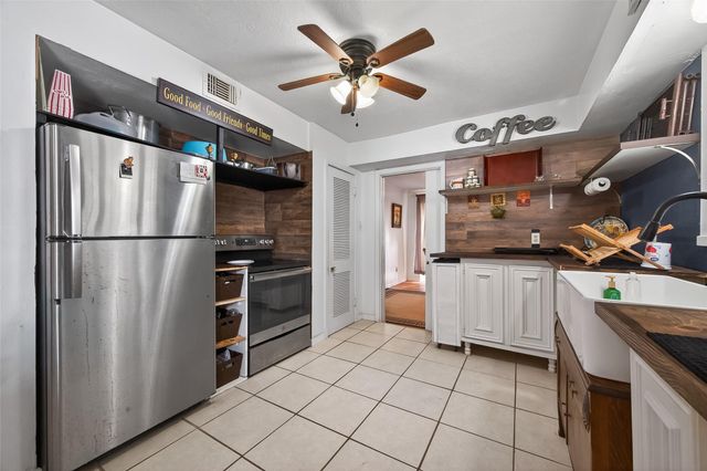 2310 Fenwood Drive, Pasadena, TX 77502