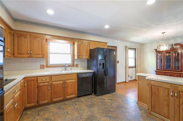 14405 E 36th Terrace S, Independence, MO 64055