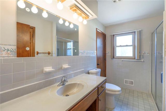 14405 E 36th Terrace S, Independence, MO 64055