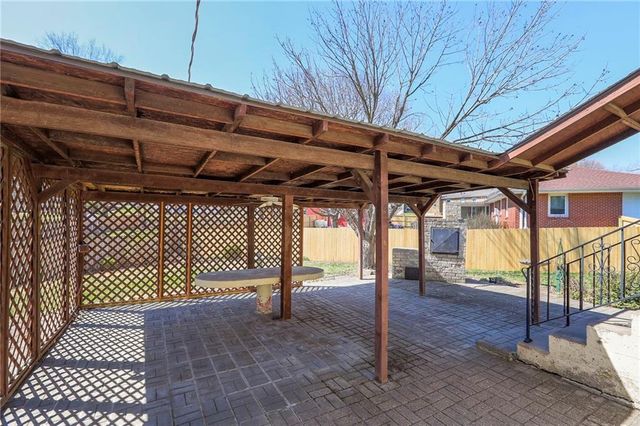 14405 E 36th Terrace S, Independence, MO 64055