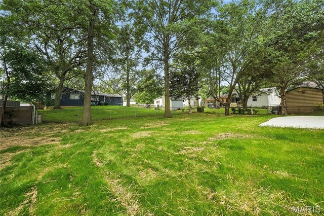 208 Mill Run Lane, St Peters, MO 63376