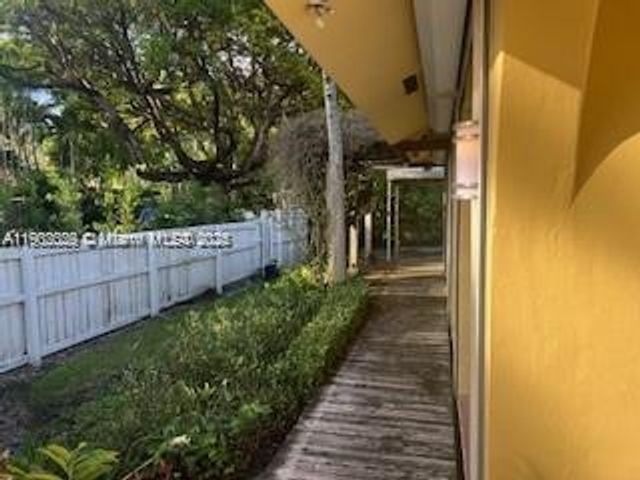 301 W Rivo Alto Dr, Miami Beach, FL 33139