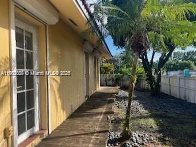 301 W Rivo Alto Dr, Miami Beach, FL 33139