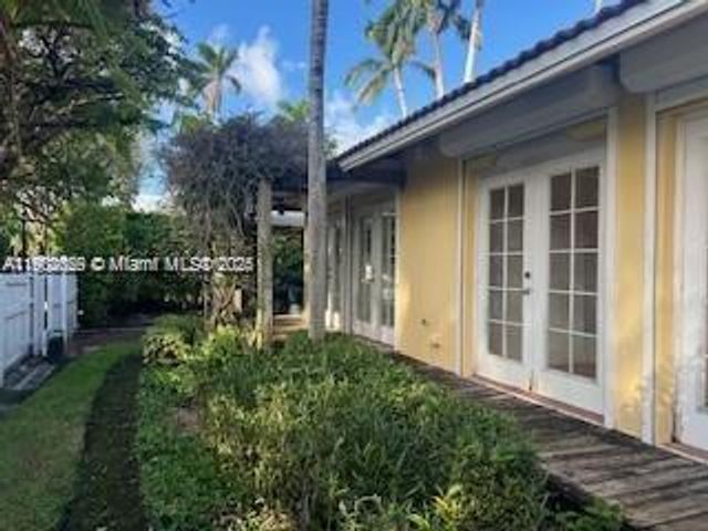 301 W Rivo Alto Dr, Miami Beach, FL 33139