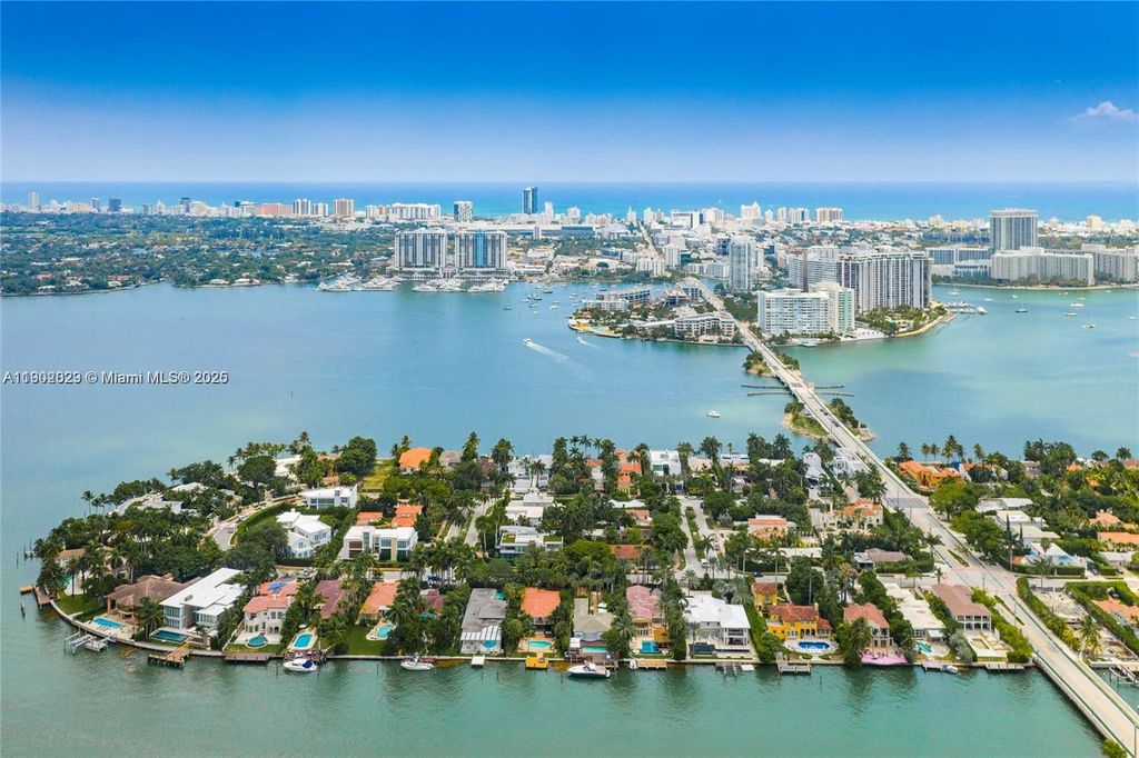 301 W Rivo Alto Dr, Miami Beach, FL 33139