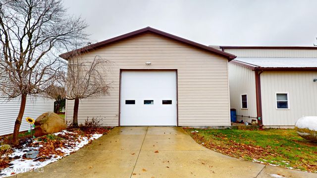 1001 Oak Street, Woodville, OH 43469