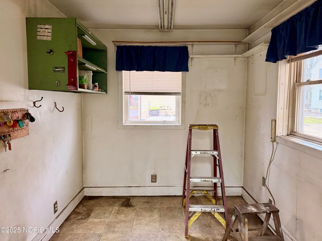 1001 Oak Street, Woodville, OH 43469