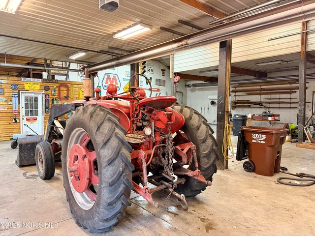 1001 Oak Street, Woodville, OH 43469