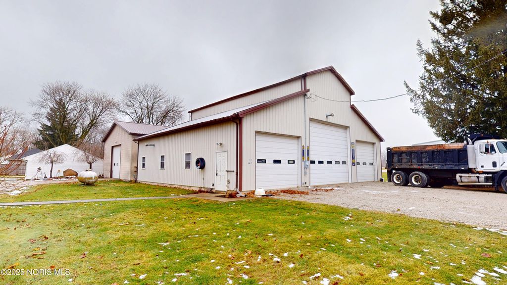 1001 Oak Street, Woodville, OH 43469