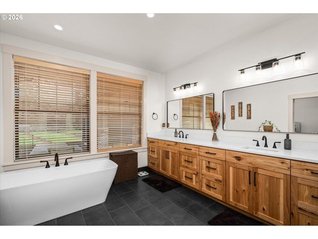 37640 UPPER CAMP CREEK Rd, Springfield, OR 97478