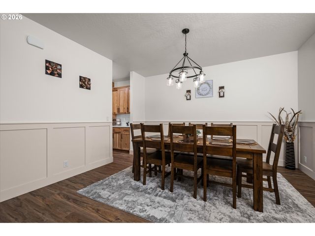 37640 UPPER CAMP CREEK Rd, Springfield, OR 97478