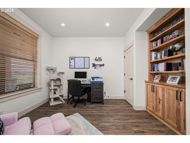 37640 UPPER CAMP CREEK Rd, Springfield, OR 97478