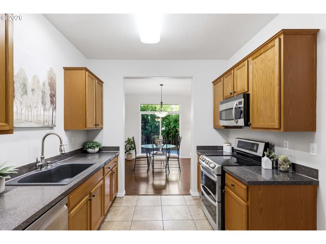 21291 Sw MADEIRA Ter, Sherwood, OR 97140