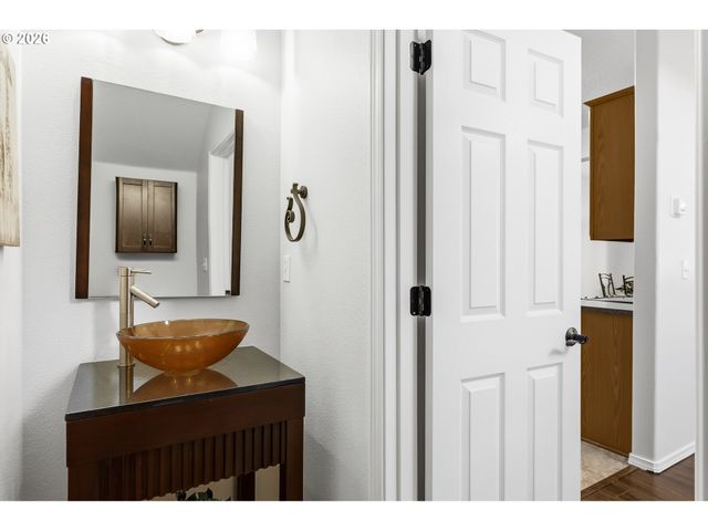 21291 Sw MADEIRA Ter, Sherwood, OR 97140