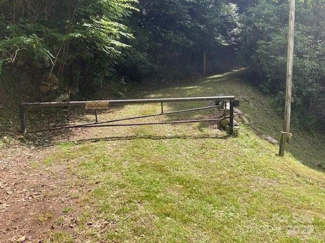 860 Pless Underwood Road, Maggie Valley, NC 28751