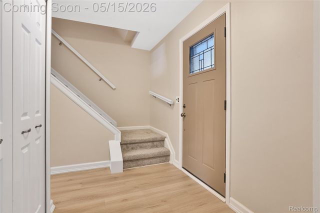 348 Meadowlake Rd, Canton Charter Township, MI 48188