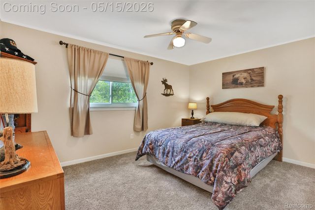 348 Meadowlake Rd, Canton Charter Township, MI 48188