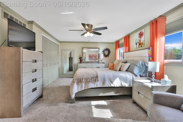 348 Meadowlake Rd, Canton Charter Township, MI 48188