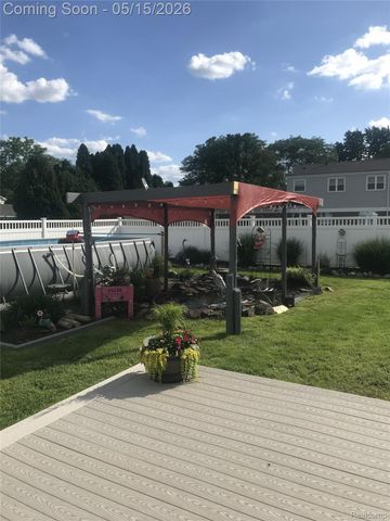 348 Meadowlake Rd, Canton Charter Township, MI 48188