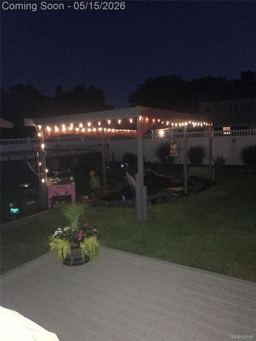 348 Meadowlake Rd, Canton Charter Township, MI 48188