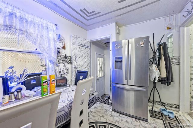 6747 Mettetal Street, Detroit, MI 48228