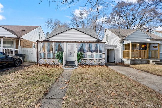 6747 Mettetal Street, Detroit, MI 48228