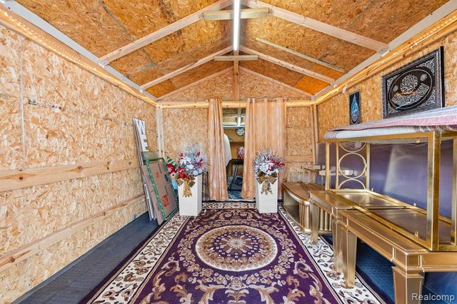 6747 Mettetal Street, Detroit, MI 48228