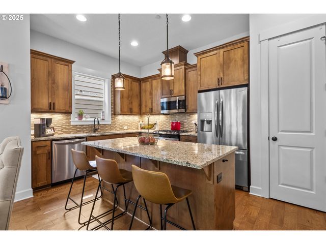 28945 Sw COSTA Cir, Wilsonville, OR 97070