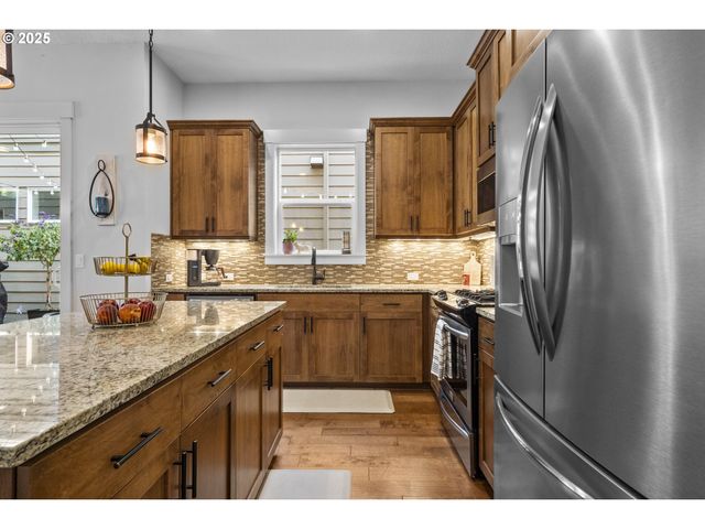 28945 Sw COSTA Cir, Wilsonville, OR 97070