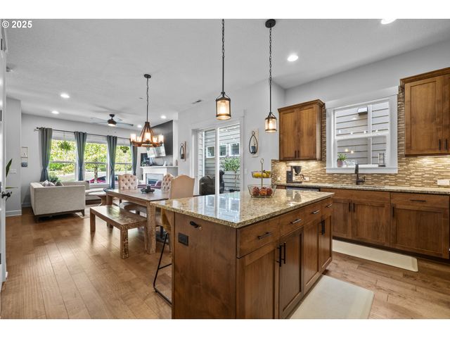 28945 Sw COSTA Cir, Wilsonville, OR 97070