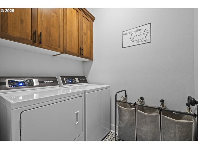 28945 Sw COSTA Cir, Wilsonville, OR 97070