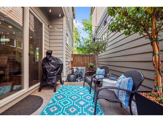 28945 Sw COSTA Cir, Wilsonville, OR 97070