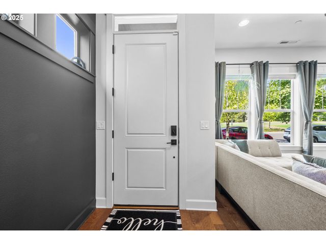 28945 Sw COSTA Cir, Wilsonville, OR 97070