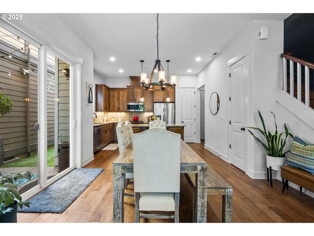 28945 Sw COSTA Cir, Wilsonville, OR 97070