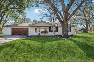8716 E 170th Place S, Bixby, OK 74008