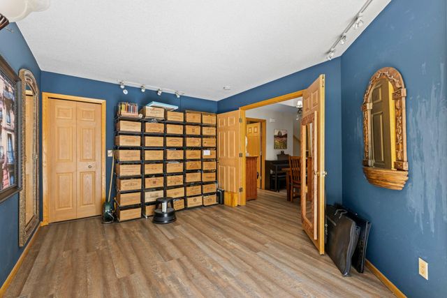 528 Queens Gate, New Brighton, MN 55112