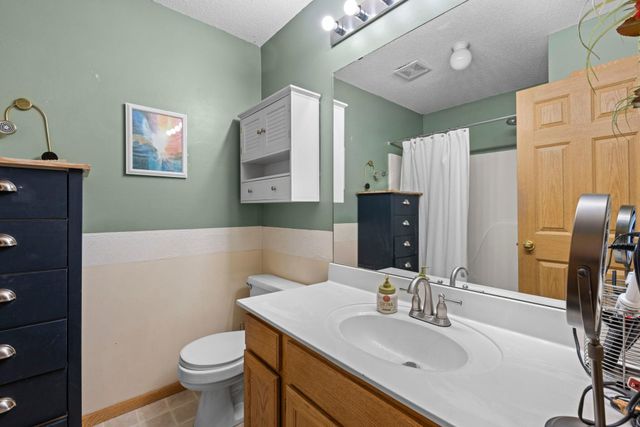 528 Queens Gate, New Brighton, MN 55112