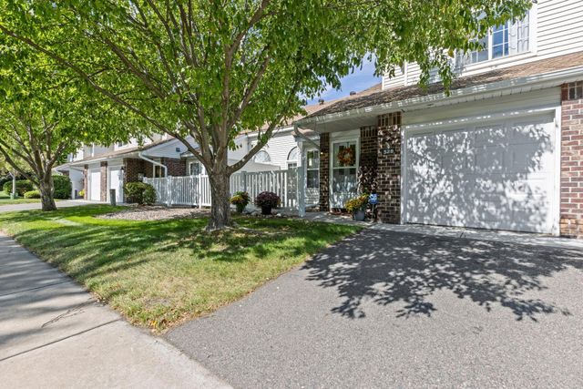 528 Queens Gate, New Brighton, MN 55112