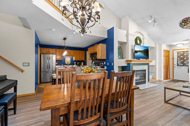528 Queens Gate, New Brighton, MN 55112