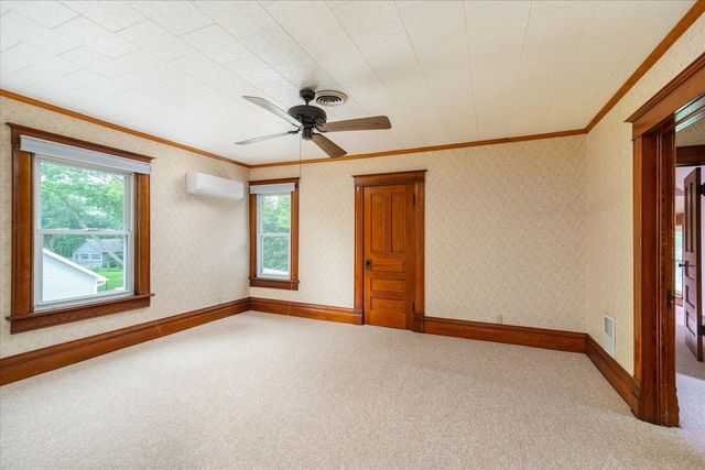 443 E Peru Street, Princeton, IL 61356