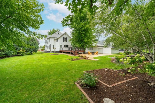 443 E Peru Street, Princeton, IL 61356