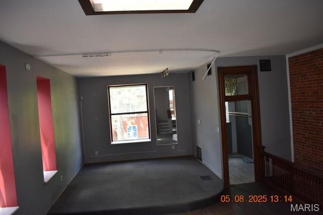 4422 Pennsylvania Avenue, St Louis, MO 63111