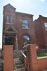 4422 Pennsylvania Avenue, St Louis, MO 63111