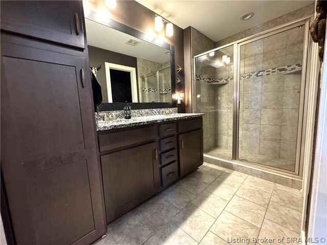 5006 Oakhill Lane, Georgetown, IN 47122