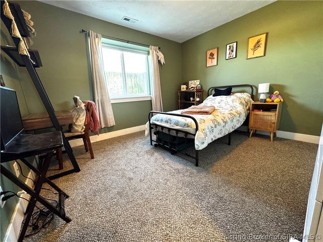 5006 Oakhill Lane, Georgetown, IN 47122